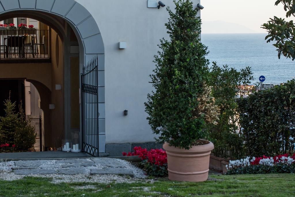 Avellino Historic Aparthotel Pozzuoli
