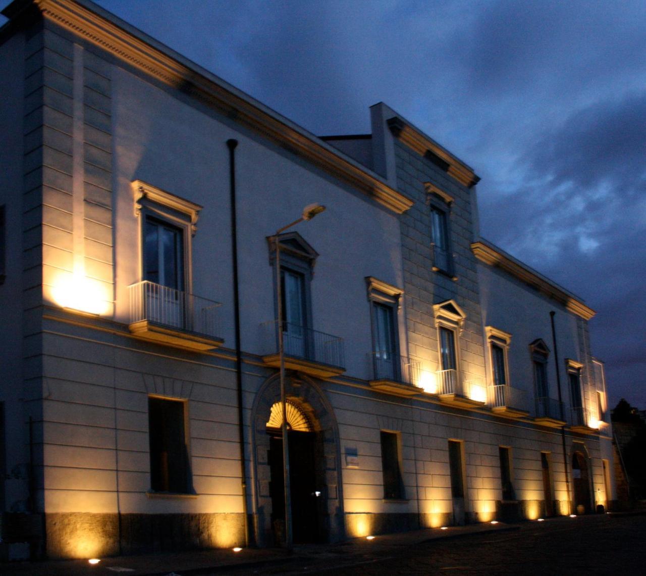 Avellino Historic Aparthotel Pozzuoli